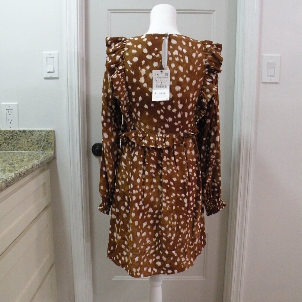 Zara_L_new_brown with white specs - long sleeve with elastic wrist - ruffles